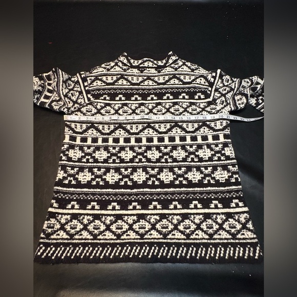J. Jill Ultra Soft & Cozy Black/Cream Jacquard Pullover Sweater Sz Medium - Picture 9 of 12